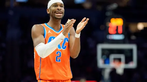 VAR争议导致萨尔进球被判无效，比赛遭“扼杀”，无奈承受后果